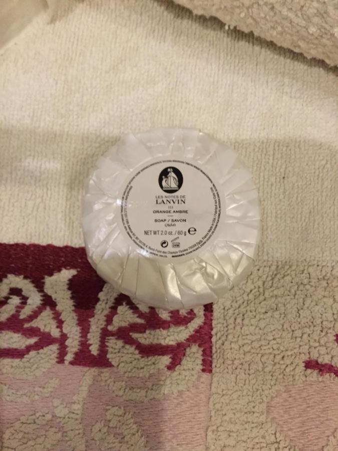 Chambre Et Salle De Bain Cocooning Labellisee Nice Luaran gambar